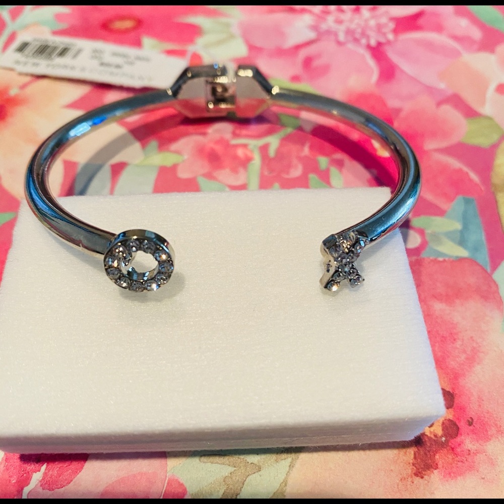 New York and Company bangle xo bracelet